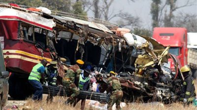 مقتل 47 شخصا على الأقل باصطدام حافلتين في زيمبابوي