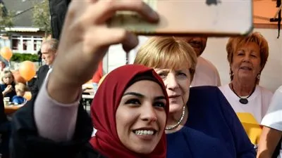 انتشار الأفكار اليمينية المتشددة فى برلين.. نصف الألمان يشعرون بالغربة بسبب الهجرة