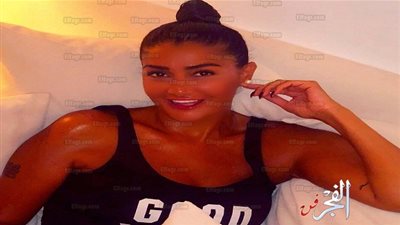 شاهد.. وصلة رقص مثيرة لـ غادة عبدالرازق في الشارع المغربي (فيديو)