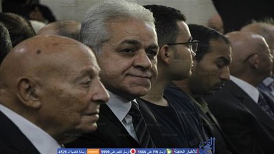 حمدين صباحي يصل عزاء الإعلامي حمدي قنديل (صور)