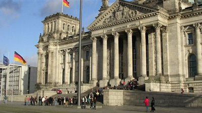 ألمانيا: محاكمة 30 متهماً الاعتداء على لاجئين وتعذيبهم