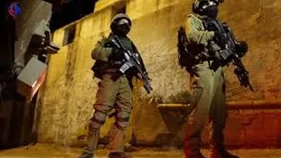 الاحتلال يعتقل 3 فلسطنيين في الضفة الغربية