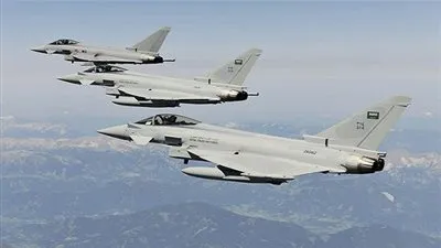 التحالف العربي يستهدف تجمعا للحوثيين في الحديدة