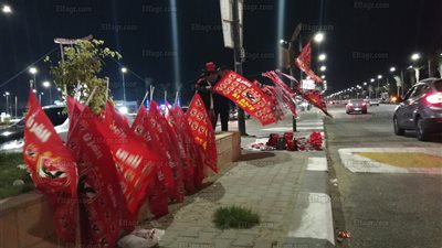 جماهير السويس تتابع مباراة الأهلي والترجي في نهائي أفريقيا (صور)