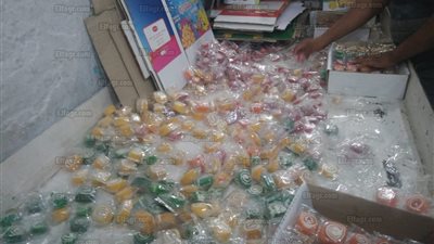 ضبط صاحب مصنع حلوى مجهولة المصدر في الغربية (صور)