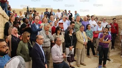 جولة في أعماق السيرابيوم بسقارة لسفراء الدول بقيادة مصطفى وزيري  (صور)