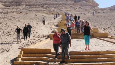  وفد أوروبي يزور معالم المنيا الأثرية والسياحية