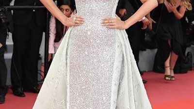 فساتين باللون الأبيض ارتدتها النجمات هذا العام.. استوحيها في حفل زفافك (صور)