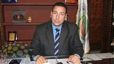 نقيب الصيادلة يهاتف وزيرة الصحة لبحث تداعيات قرار فتح صندوق مثائل الأدوية‎