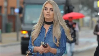 مليونيرة تعرض 60 ألف جنيه لمن يواعدها (صور)