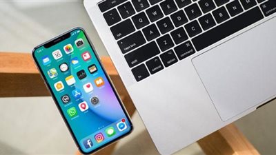 آبل تعترف بوجود مشكلة اللمس في iPhone X وفقدان البيانات في MacBook Pro 13