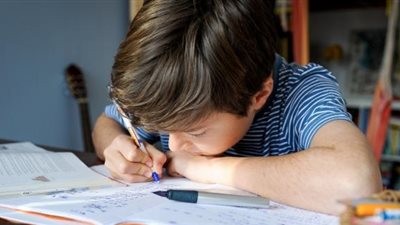 طرق تشجيع الأطفال على المذاكرة