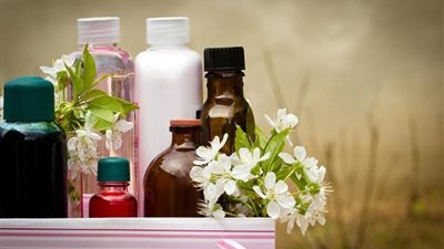 4 زيوت لترطيب البشرة الجافة 