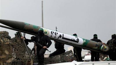 الفصائل الفلسطينية تتبنى استهداف حافلة عسكرية إسرائيلية بصاروخ موجه