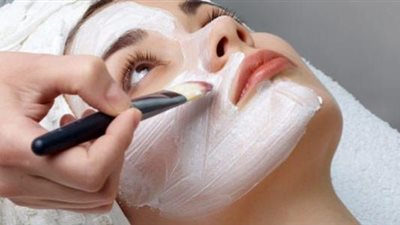 طريقة تحضير ماسك النشا والليمون للبشرة (فيديو)