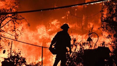 ارتفاع عدد ضحايا حرائق الغابات فى كاليفورنيا إلى 42 قتيلا