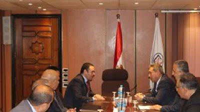 بنك مصر يحصل على قطعة أرض وأسهم من 