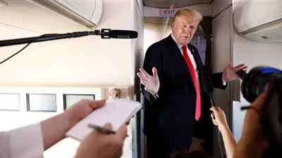 صحيفة: ترامب ينهال على تيريزا ماي بالانتقادات اللاذعة في الطائرة