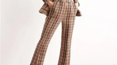 4 إطلالات مختلفة تناسبك في الخريف 