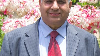 أبو سالم: آليات جديدة لزيادة أعداد الطلاب الوافدين بجامعة بنها 