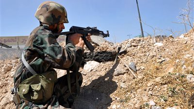 الجيش السوري يتصدى لهجوم مسلح شمالي حماة
