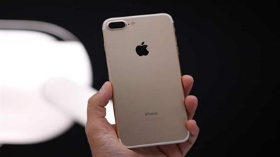 أبل تعترف بوجود خلل في آيفون.. وتتعهد باستبدال منتجاتها التالفة مجانا!