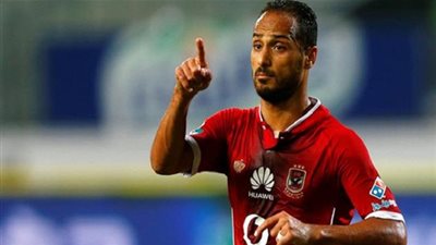 عاجل.. إعلامي رياضي يكشف مفاجأة عن اعتزال وليد سليمان