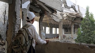 الحوثيون يفجرون مدرسة في الحديدة مع اندحار قواتهم