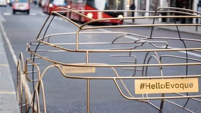 بطريقة مبتكرة.. لاند روفر تشوقنا للجيل الجديد من رنج روفر إيفوك (صور)