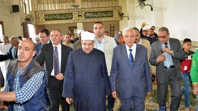 تجسيدًا لروح التسامح.. محافظ الدقهلية يشارك في افتتاح مسجدين بالسنبلاوين (صور)