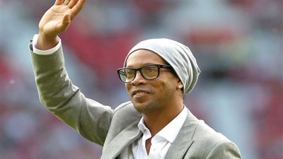 رونالدينيو: سعيد للغاية بتطور الكرة السعودية.. وسأنشأ أكاديمية بالمملكة