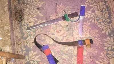 ضبط مجهول اعتدى على رواد مقهى في السويس (فيديو)