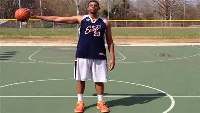 انتصار المرض اللعين.. الجسد يفنى وإن بقي الأثر! رحيل كريم سامح لاعب منتخب السلة