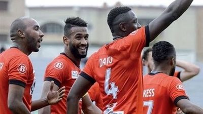 نهضة بركان يتوج بكأس المغرب للمرة الأولى في تاريخه بالفوز على الوداد الفاسي 3ـ2