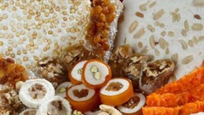 أخصائية تغذية تحذر من تناول حلوى المولد ليلاً