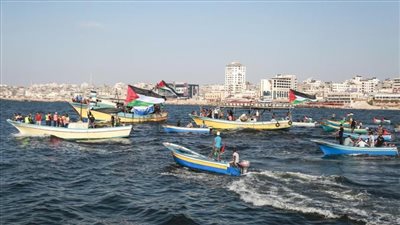 غزة.. عشرات الإصابات في مسيرة بحرية مُطالبة برفع الحصار
