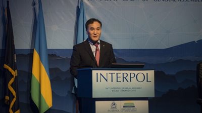 بعد فوزه برئاسة الإنتربول.. من هو الكوري الجنوبي كيم جونغ يانغ؟