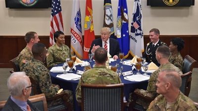 ترامب يسمح للجيش باستخدام القوة لحماية الحدود من المهاجرين