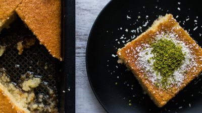 طريقة تحضير بسبوسة بالقشطة في المنزل 