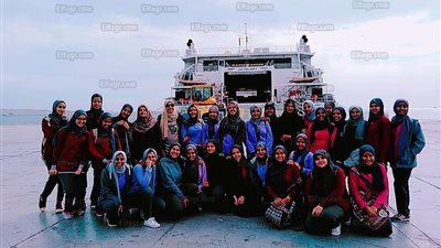 لتنمية روح الانتماء الوطني: زيارة طلاب مدرسة جمال عبدالناصر الثانوية بنات  لميناء الغردقة البحري (صور)