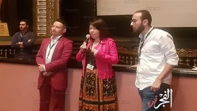 بدأ ندوة فيلم 