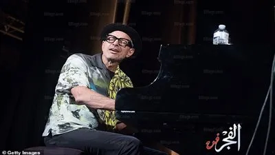 نجاح كبير للنجم جيف جولدبلوم بمجال الموسيقى