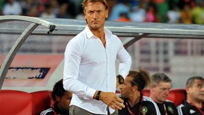 عاجل.. الأهلي يُغري رينارد بمرتب خيالي لقيادة الفريق