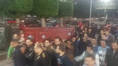 وصول جثمان الشهيد أحمد طه إلى مقابر العائلة بترب الغفير (صور)