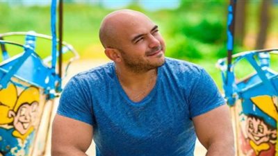 جولة مع الفنانين.. العسيلي يشكر عائلته.. وآيتن تفاجيء جمهورها بصورتها في مرحلة الطفولة