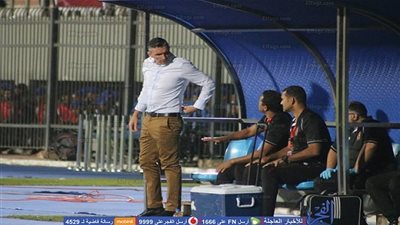 عبد الغني: باتريس كارتيرون مدرب مهمل