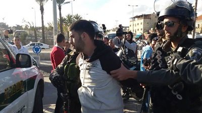 إصابات واعتقالات خلال تفريق الاحتلال لتظاهرة في القدس