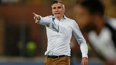 وكيل كارتيرون يوضح حقيقة عروض الإسماعيلي والمصري وتونس للمدرب الفرنسي