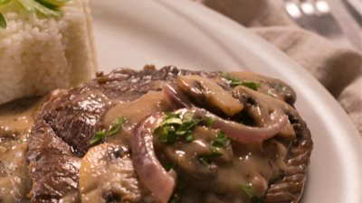 طريقة تحضير بيكاتا اللحم بالمشروم