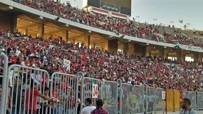 سيف زاهر: يجب اتخاذ قرار حقيقي بعودة الجماهير